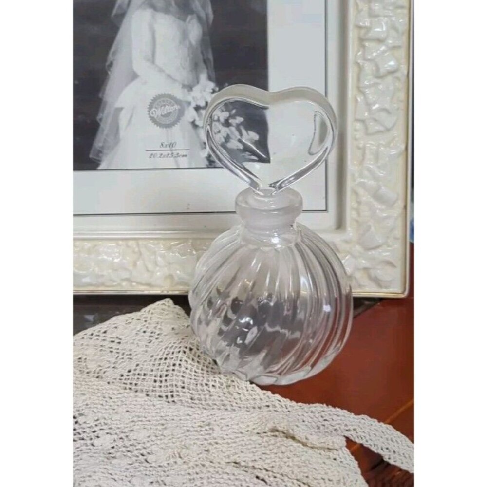 VTG 18% Crystal 5.5" Perfume Bottle W/Heart Stopper Swirl Deco Base Cut Glass